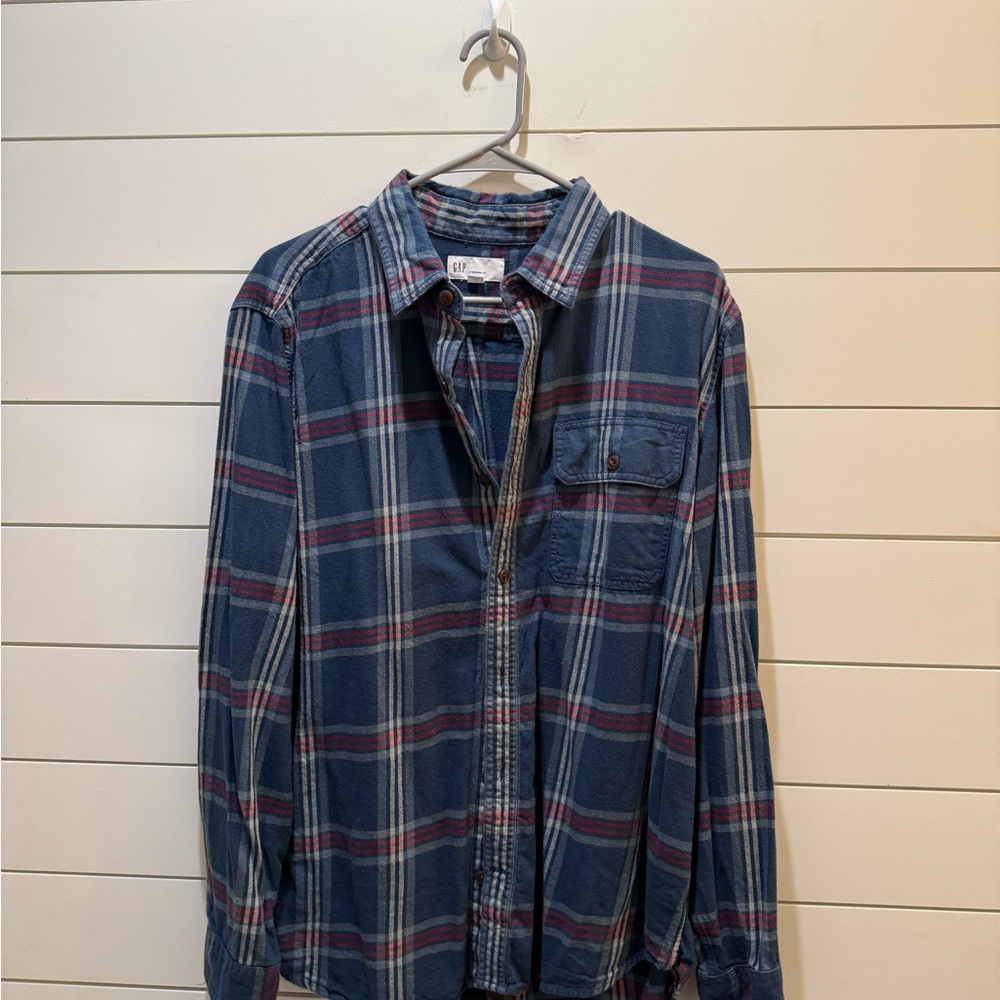 GAP Men's Casual Blue and Red Plaid Flannel Shirt